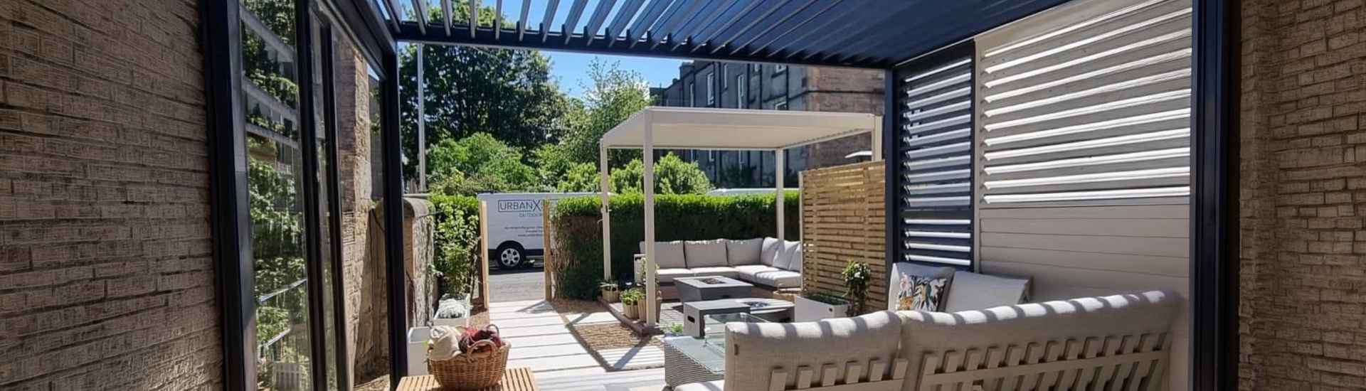 slider image slider_item_iyiTzM